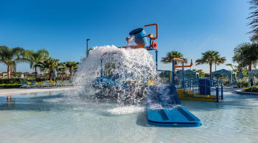 KISSIMMEE, Florida 34747, 6 Bedrooms Bedrooms, ,4 BathroomsBathrooms,Residential,For Sale,SAWYER PALM,0,MFRO6340316