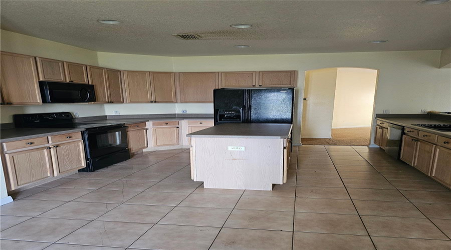 KISSIMMEE, Florida 34746, 3 Bedrooms Bedrooms, ,2 BathroomsBathrooms,Residential,For Sale,VALLEYVIEW,0,MFRS5133999