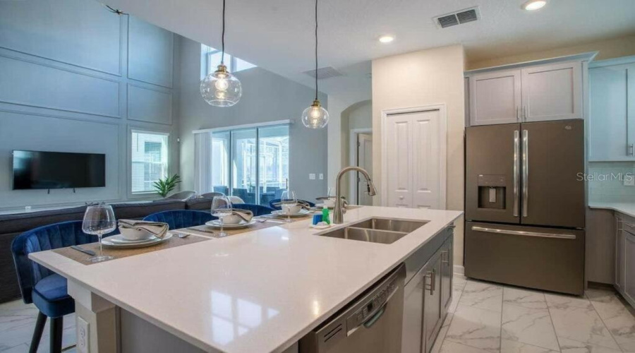 DAVENPORT, Florida 33896, 5 Bedrooms Bedrooms, ,5 BathroomsBathrooms,Residential,For Sale,BACKSWING,0,MFRS5134068