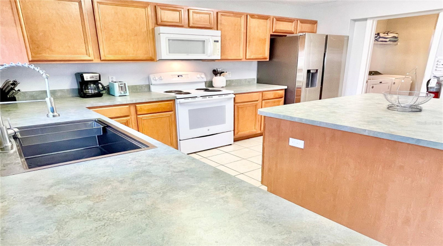 DAVENPORT, Florida 33897, 4 Bedrooms Bedrooms, ,2 BathroomsBathrooms,Residential,For Sale,CANNA,0,MFRS5134031