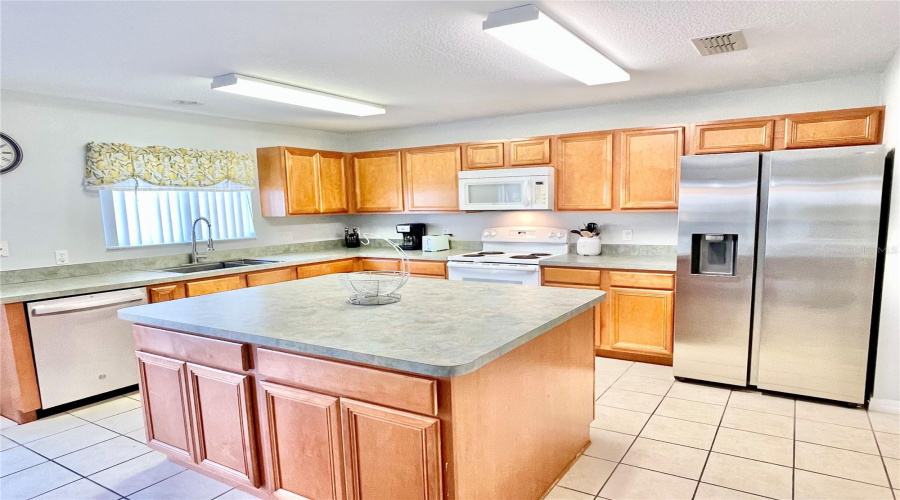 DAVENPORT, Florida 33897, 4 Bedrooms Bedrooms, ,2 BathroomsBathrooms,Residential,For Sale,CANNA,0,MFRS5134031
