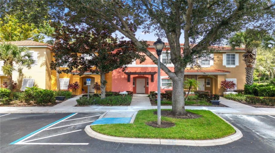 KISSIMMEE, Florida 34747, 3 Bedrooms Bedrooms, ,2 BathroomsBathrooms,Residential,For Sale,CRYSTAL COVE,0,MFRL4955648