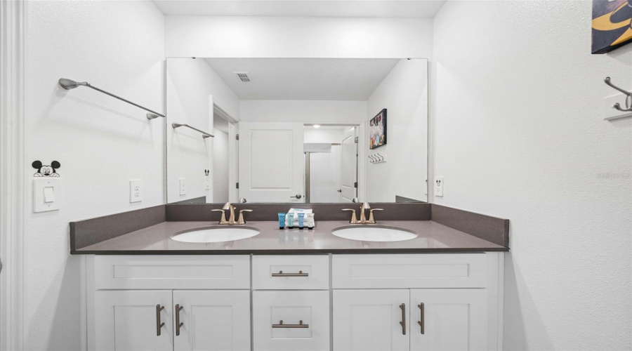 KISSIMMEE, Florida 34746, 4 Bedrooms Bedrooms, ,3 BathroomsBathrooms,Residential,For Sale,SCENE,0,MFRS5134072