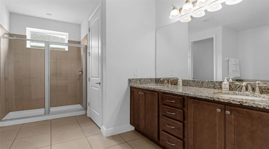 KISSIMMEE, Florida 34747, 6 Bedrooms Bedrooms, ,6 BathroomsBathrooms,Residential,For Sale,MARKER,0,MFRO6337951
