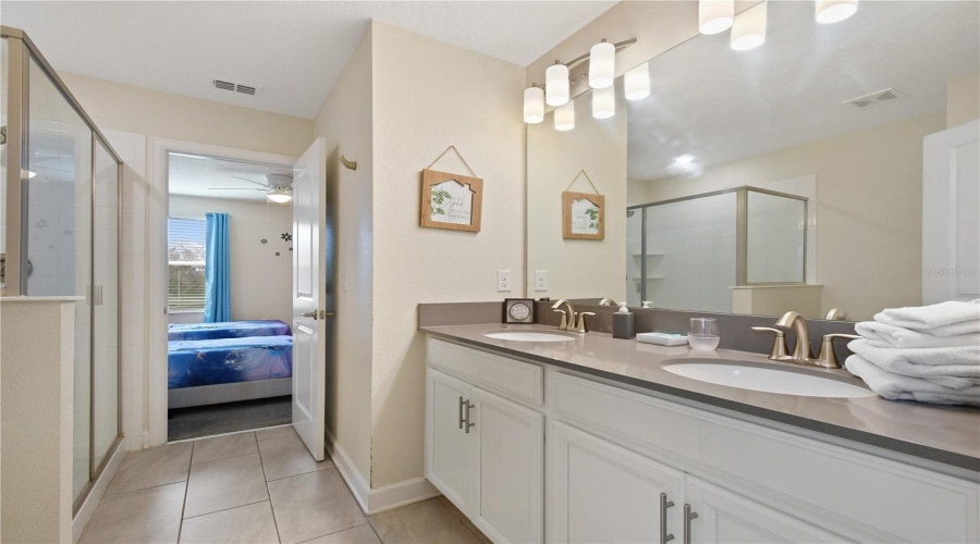 DAVENPORT, Florida 33896, 8 Bedrooms Bedrooms, ,5 BathroomsBathrooms,Residential,For Sale,CABOT CLIFFS,0,MFRO6207058