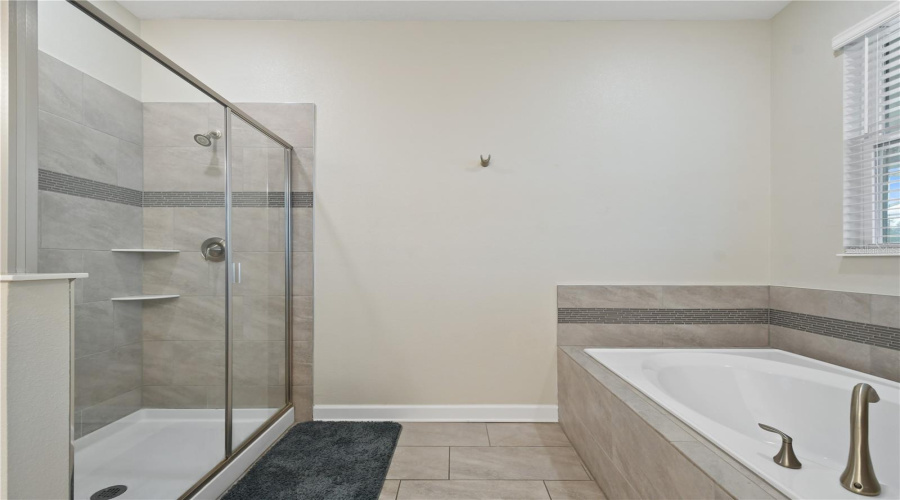 DAVENPORT, Florida 33896, 8 Bedrooms Bedrooms, ,5 BathroomsBathrooms,Residential,For Sale,CABOT CLIFFS,0,MFRO6207058