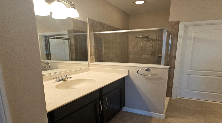 KISSIMMEE, Florida 34746, 3 Bedrooms Bedrooms, ,3 BathroomsBathrooms,Residential,For Sale,COMMANDER,0,MFRS5123632