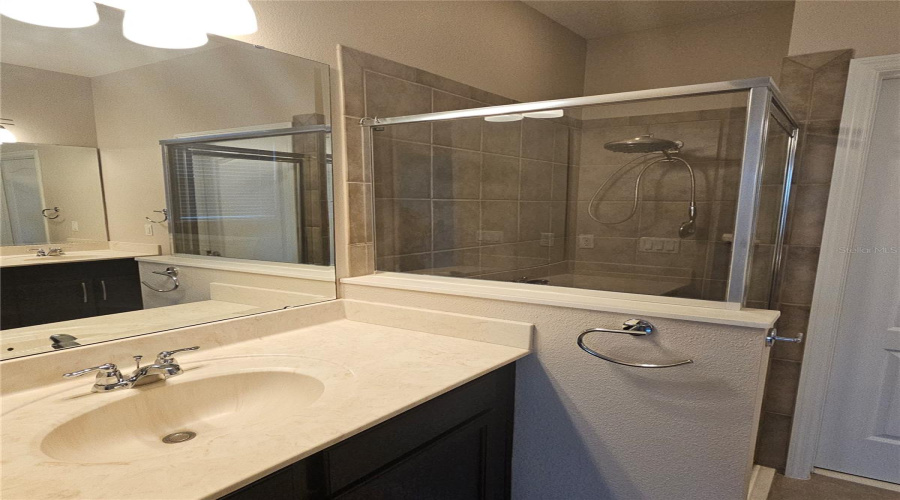 KISSIMMEE, Florida 34746, 3 Bedrooms Bedrooms, ,3 BathroomsBathrooms,Residential,For Sale,COMMANDER,0,MFRS5123632