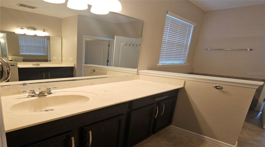 KISSIMMEE, Florida 34746, 3 Bedrooms Bedrooms, ,3 BathroomsBathrooms,Residential,For Sale,COMMANDER,0,MFRS5123632