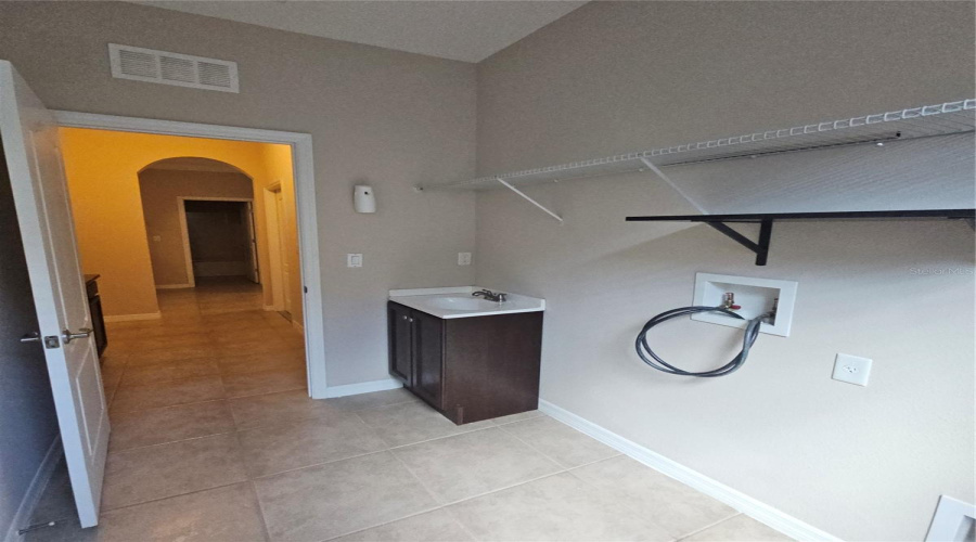 KISSIMMEE, Florida 34746, 3 Bedrooms Bedrooms, ,3 BathroomsBathrooms,Residential,For Sale,COMMANDER,0,MFRS5123632