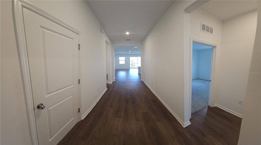 KISSIMMEE, Florida 34747, 4 Bedrooms Bedrooms, ,3 BathroomsBathrooms,Residential,For Sale,LAKESHORE BREEZE,0,MFRO6307440