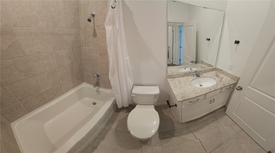 KISSIMMEE, Florida 34747, 4 Bedrooms Bedrooms, ,3 BathroomsBathrooms,Residential,For Sale,LAKESHORE BREEZE,0,MFRO6307440