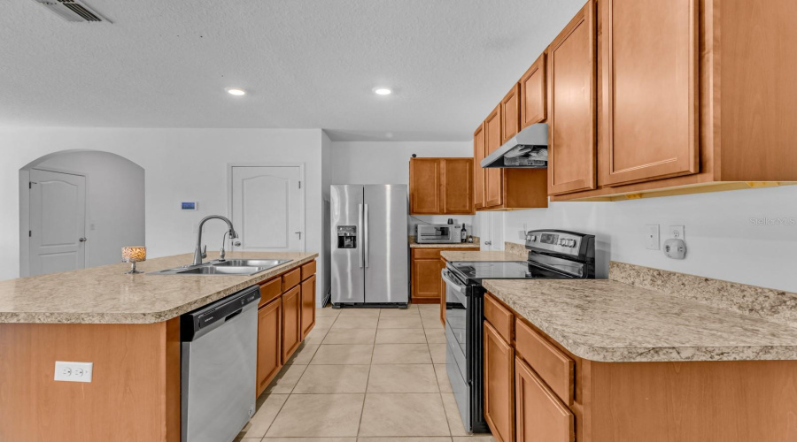 DAVENPORT, Florida 33837, 5 Bedrooms Bedrooms, ,3 BathroomsBathrooms,Residential,For Sale,BROOKLET,0,MFRS5133688