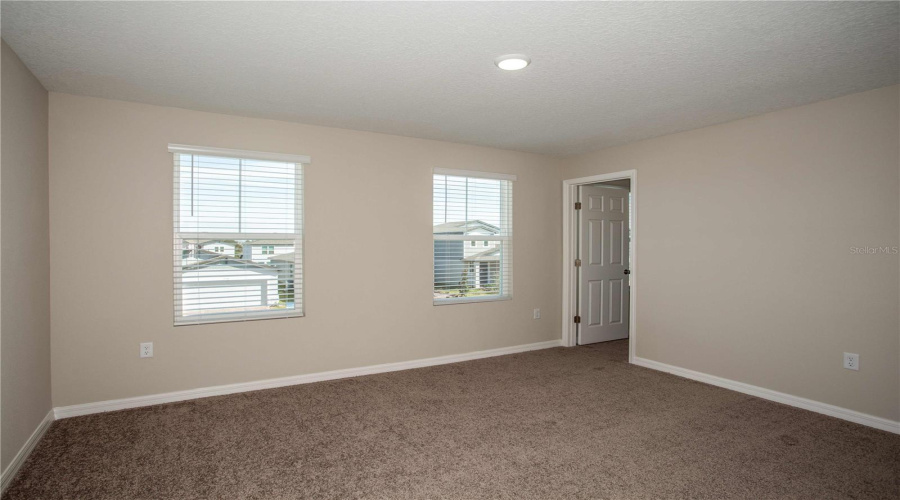 DAVENPORT, Florida 33837, 5 Bedrooms Bedrooms, ,3 BathroomsBathrooms,Residential,For Sale,RIVER BEACON,0,MFRTB8424586
