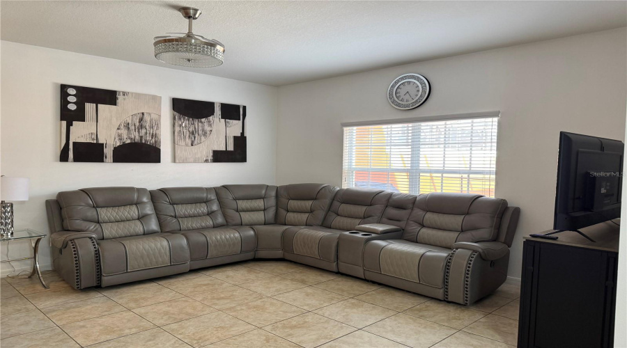 KISSIMMEE, Florida 34747, 4 Bedrooms Bedrooms, ,3 BathroomsBathrooms,Residential,For Sale,CANDY PALM,0,MFRS5133997