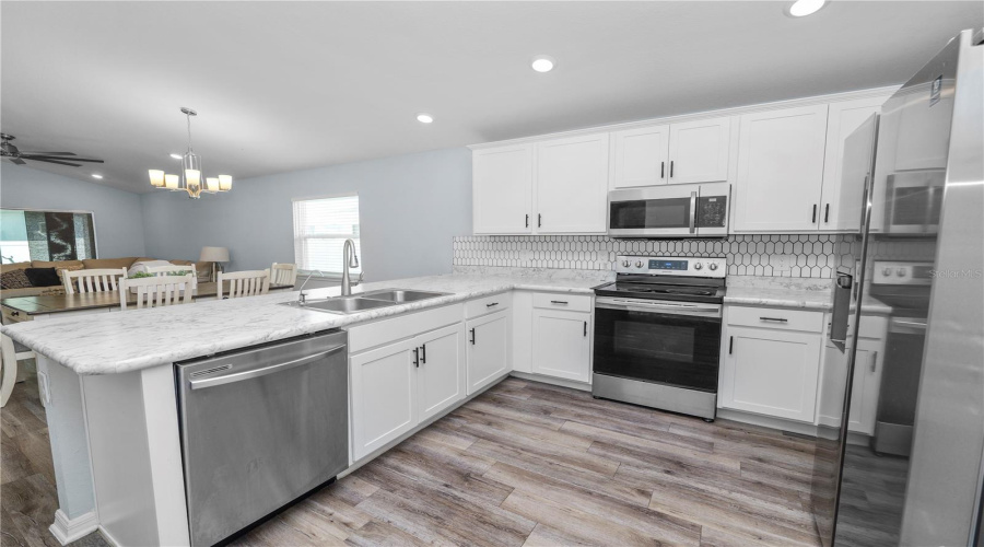 DAVENPORT, Florida 33837, 3 Bedrooms Bedrooms, ,2 BathroomsBathrooms,Residential,For Sale,BANDON DUNES,0,MFRL4955666
