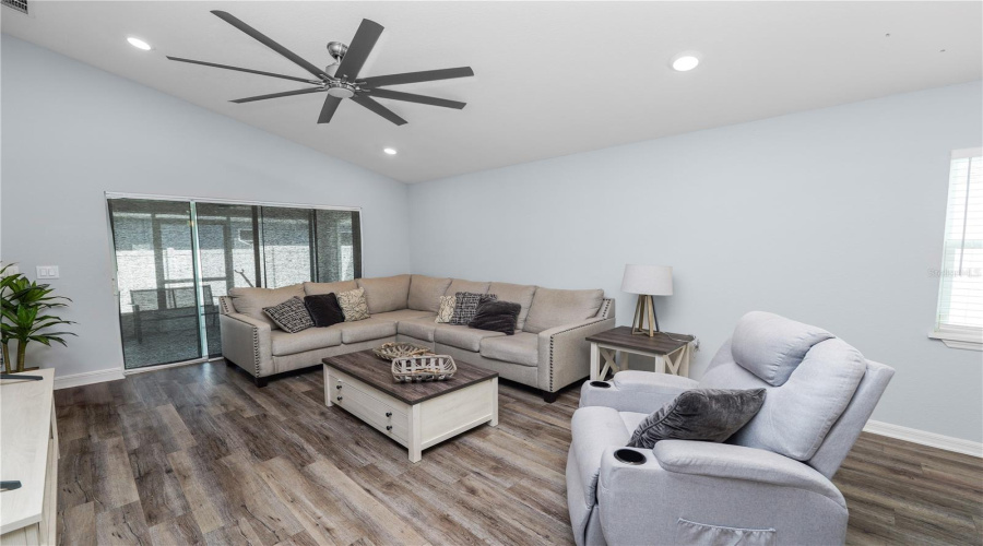 DAVENPORT, Florida 33837, 3 Bedrooms Bedrooms, ,2 BathroomsBathrooms,Residential,For Sale,BANDON DUNES,0,MFRL4955666