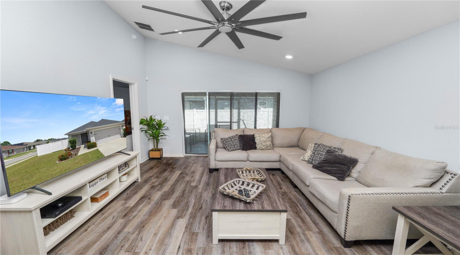 DAVENPORT, Florida 33837, 3 Bedrooms Bedrooms, ,2 BathroomsBathrooms,Residential,For Sale,BANDON DUNES,0,MFRL4955666