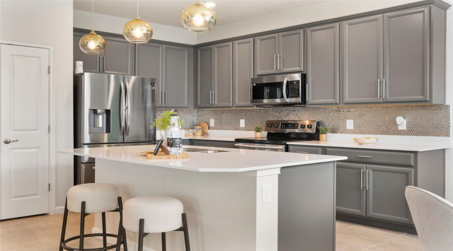 DAVENPORT, Florida 33837, 4 Bedrooms Bedrooms, ,3 BathroomsBathrooms,Residential,For Sale,YORKDALE,0,MFRO6341718
