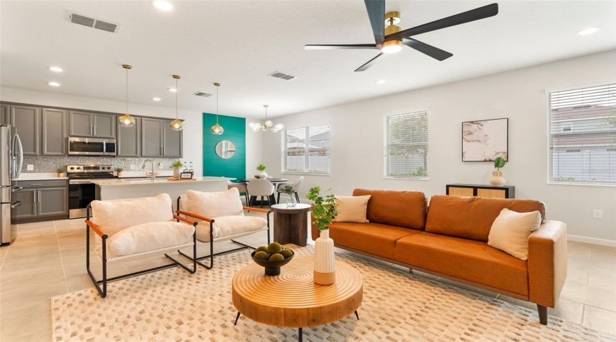 DAVENPORT, Florida 33837, 4 Bedrooms Bedrooms, ,3 BathroomsBathrooms,Residential,For Sale,YORKDALE,0,MFRO6341718