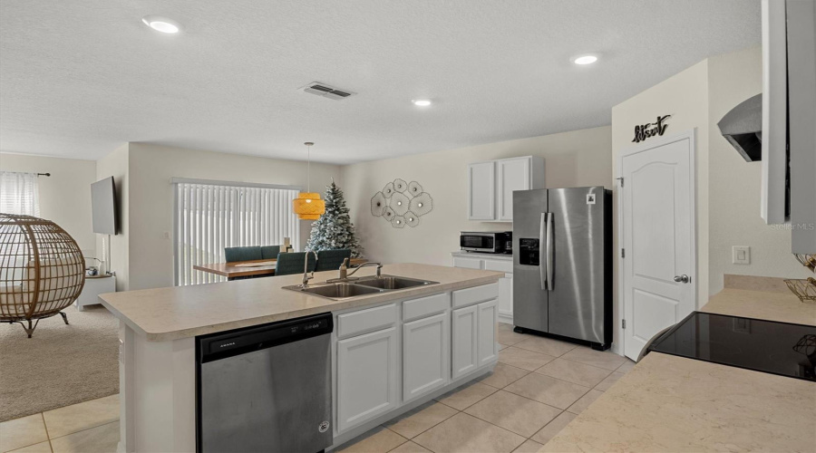 DAVENPORT, Florida 33837, 4 Bedrooms Bedrooms, ,2 BathroomsBathrooms,Residential,For Sale,REGENCY RIDGE,0,MFRO6279373