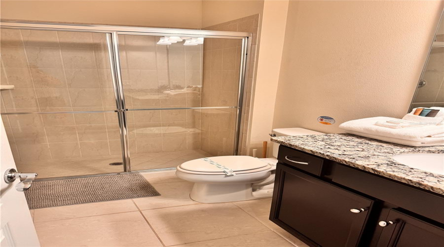 KISSIMMEE, Florida 34747, 5 Bedrooms Bedrooms, ,4 BathroomsBathrooms,Residential,For Sale,DUBAI,0,MFRO6341750