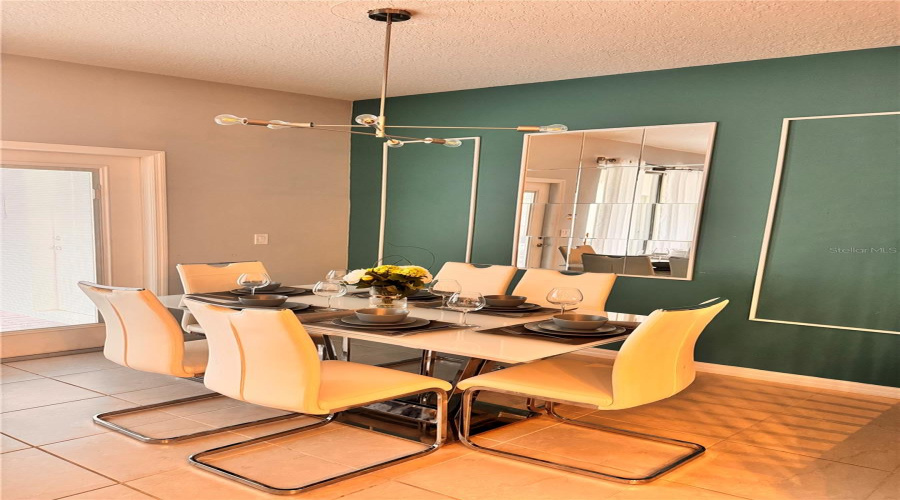KISSIMMEE, Florida 34747, 5 Bedrooms Bedrooms, ,4 BathroomsBathrooms,Residential,For Sale,DUBAI,0,MFRO6341750