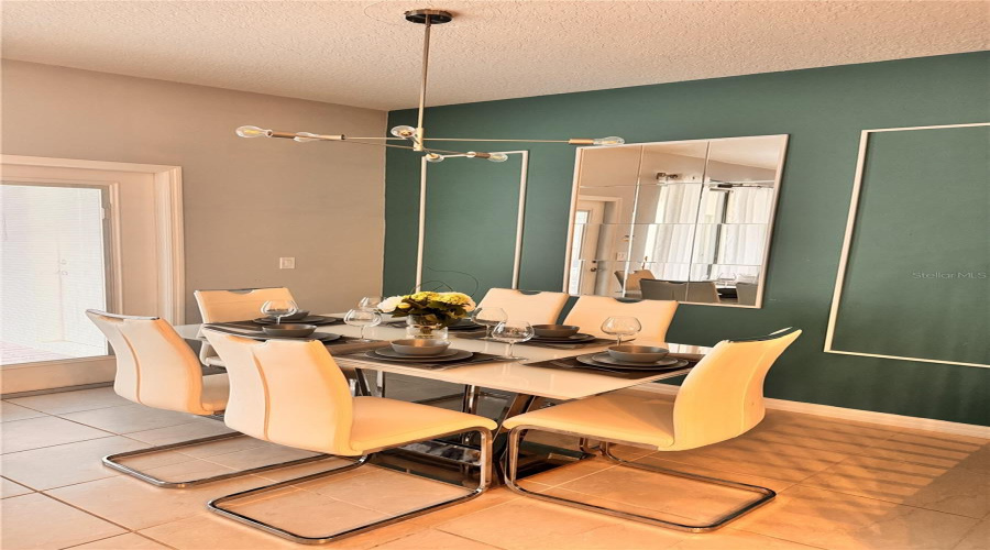 KISSIMMEE, Florida 34747, 5 Bedrooms Bedrooms, ,4 BathroomsBathrooms,Residential,For Sale,DUBAI,0,MFRO6341750