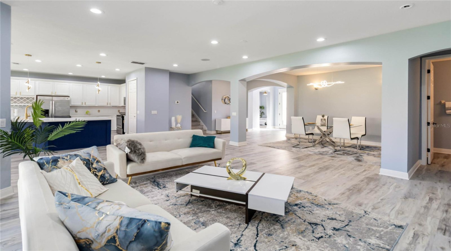 KISSIMMEE, Florida 34746, 4 Bedrooms Bedrooms, ,3 BathroomsBathrooms,Residential,For Sale,GOLDEN FEATHER,0,MFRO6341696
