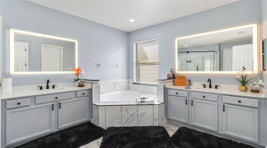 KISSIMMEE, Florida 34746, 4 Bedrooms Bedrooms, ,3 BathroomsBathrooms,Residential,For Sale,GOLDEN FEATHER,0,MFRO6341696