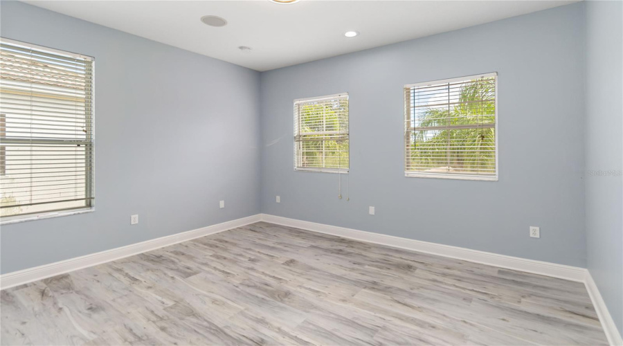 KISSIMMEE, Florida 34746, 4 Bedrooms Bedrooms, ,3 BathroomsBathrooms,Residential,For Sale,GOLDEN FEATHER,0,MFRO6341696