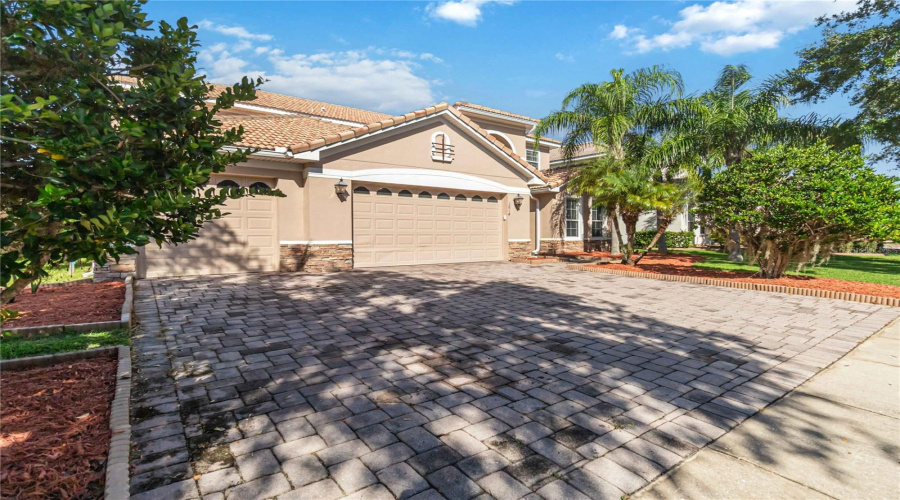 KISSIMMEE, Florida 34746, 4 Bedrooms Bedrooms, ,3 BathroomsBathrooms,Residential,For Sale,GOLDEN FEATHER,0,MFRO6341696