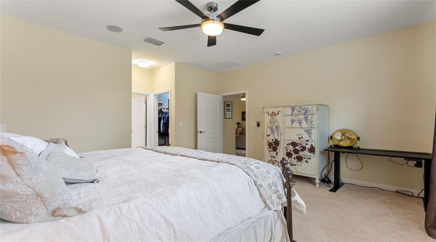 DAVENPORT, Florida 33896, 4 Bedrooms Bedrooms, ,3 BathroomsBathrooms,Residential,For Sale,GLENEAGLES,0,MFRS5134164