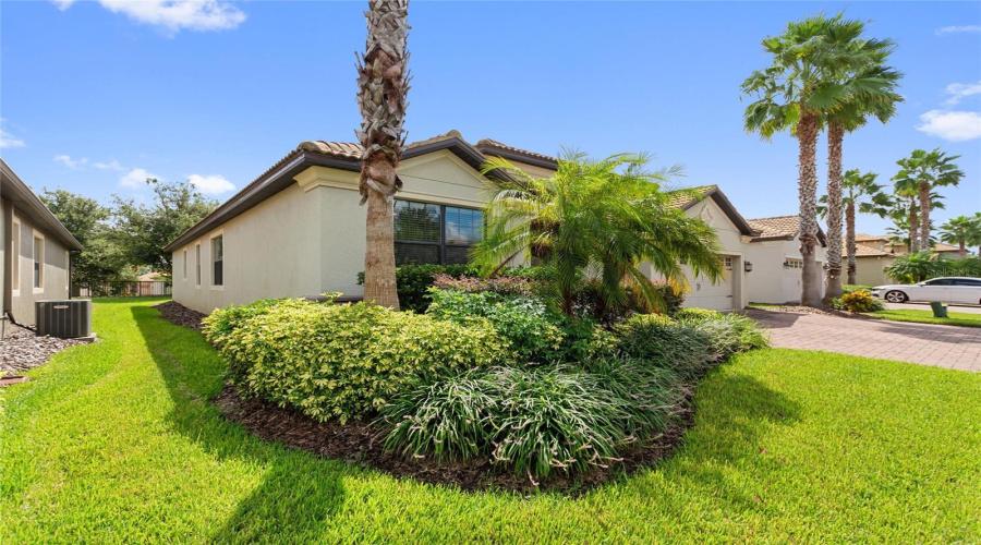 DAVENPORT, Florida 33896, 4 Bedrooms Bedrooms, ,3 BathroomsBathrooms,Residential,For Sale,GLENEAGLES,0,MFRS5134164