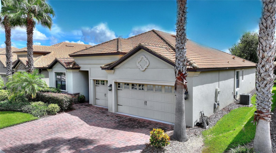 DAVENPORT, Florida 33896, 4 Bedrooms Bedrooms, ,3 BathroomsBathrooms,Residential,For Sale,GLENEAGLES,0,MFRS5134164