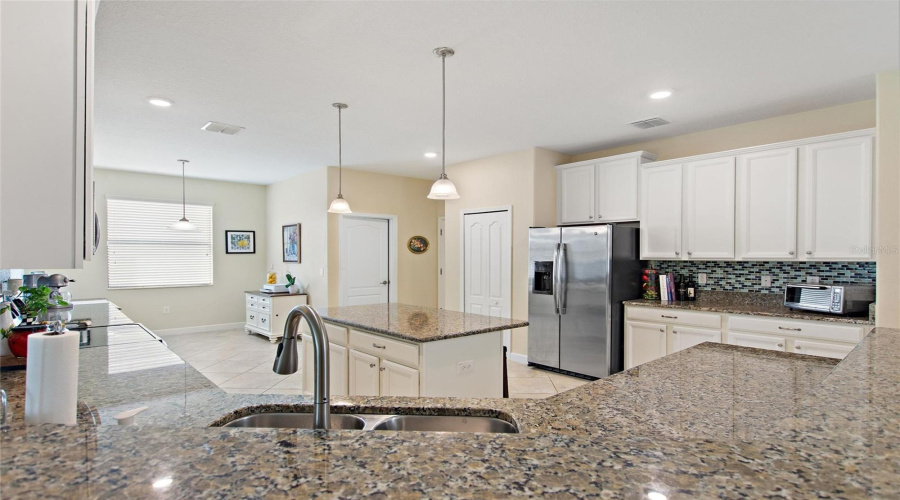 DAVENPORT, Florida 33896, 4 Bedrooms Bedrooms, ,3 BathroomsBathrooms,Residential,For Sale,GLENEAGLES,0,MFRS5134164