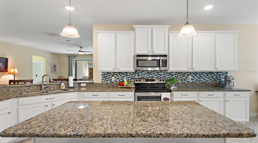 DAVENPORT, Florida 33896, 4 Bedrooms Bedrooms, ,3 BathroomsBathrooms,Residential,For Sale,GLENEAGLES,0,MFRS5134164