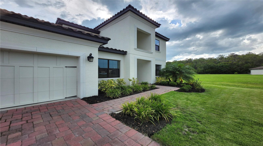 KISSIMMEE, Florida 34746, 5 Bedrooms Bedrooms, ,3 BathroomsBathrooms,Residential,For Sale,AGOSTINO TERR,0,MFRS5134003