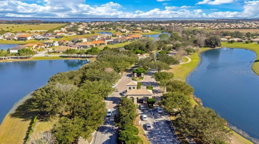 KISSIMMEE, Florida 34746, 5 Bedrooms Bedrooms, ,3 BathroomsBathrooms,Residential,For Sale,AGOSTINO TERR,0,MFRS5134003