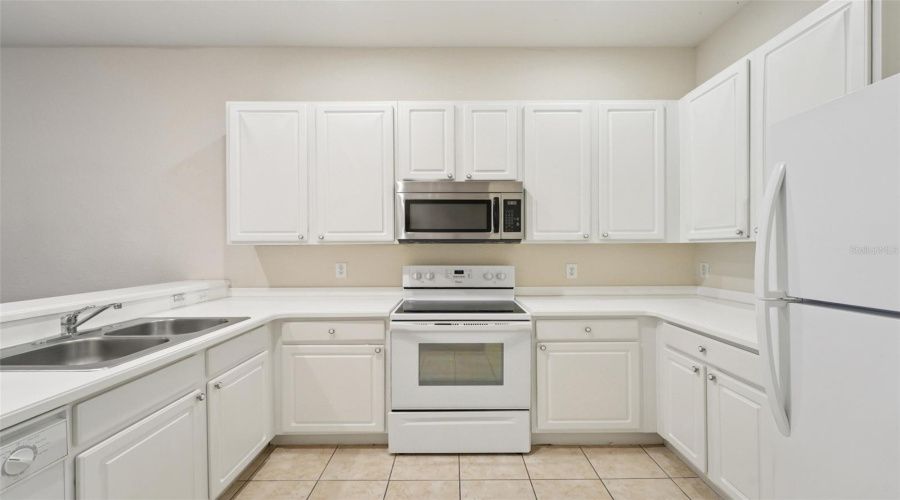 DAVENPORT, Florida 33897, 3 Bedrooms Bedrooms, ,2 BathroomsBathrooms,Residential,For Sale,NEW PROVIDENCE,0,MFRO6342096