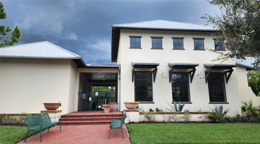 CLUBHOUSE W/ RESORT STYLE AMENITIES!