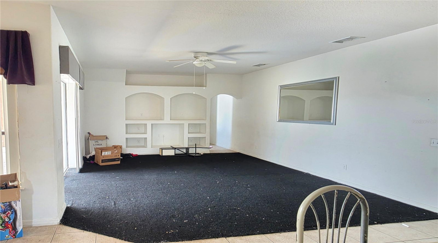 DAVENPORT, Florida 33897, 5 Bedrooms Bedrooms, ,4 BathroomsBathrooms,Residential,For Sale,WALTHAM,0,MFRO6342117
