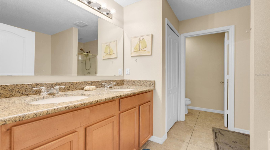 DAVENPORT, Florida 33896, 6 Bedrooms Bedrooms, ,5 BathroomsBathrooms,Residential,For Sale,CYPRESS POINTE,0,MFRO6342213