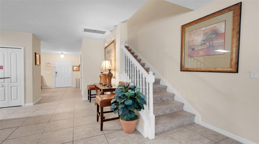 DAVENPORT, Florida 33896, 6 Bedrooms Bedrooms, ,5 BathroomsBathrooms,Residential,For Sale,CYPRESS POINTE,0,MFRO6342213