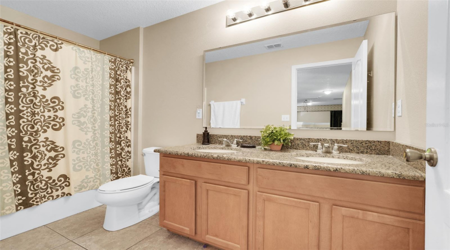 DAVENPORT, Florida 33896, 6 Bedrooms Bedrooms, ,5 BathroomsBathrooms,Residential,For Sale,CYPRESS POINTE,0,MFRO6342213