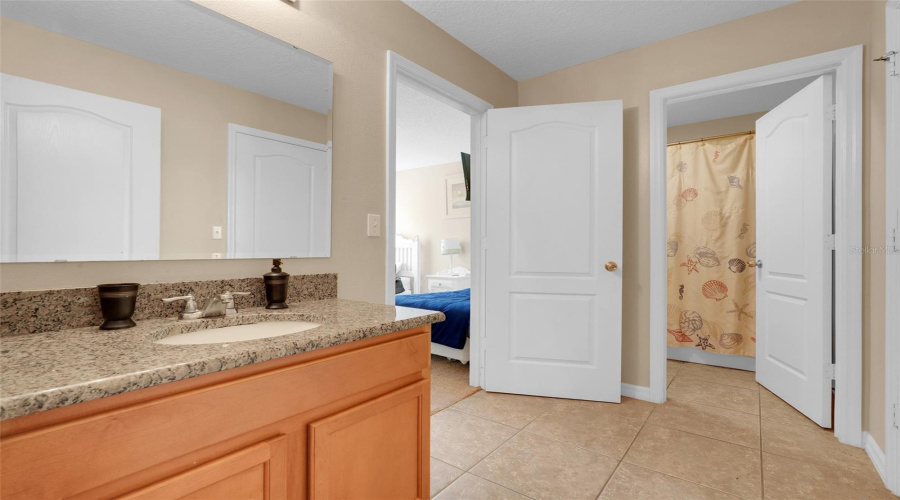 DAVENPORT, Florida 33896, 6 Bedrooms Bedrooms, ,5 BathroomsBathrooms,Residential,For Sale,CYPRESS POINTE,0,MFRO6342213
