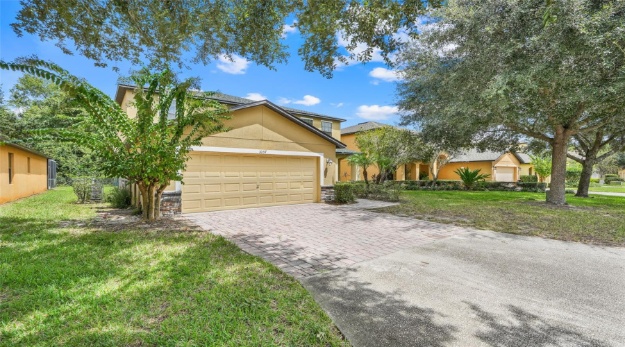 DAVENPORT, Florida 33896, 6 Bedrooms Bedrooms, ,5 BathroomsBathrooms,Residential,For Sale,CYPRESS POINTE,0,MFRO6342213