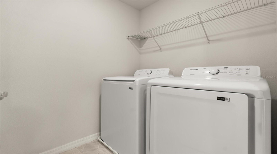KISSIMMEE, Florida 34746, 4 Bedrooms Bedrooms, ,3 BathroomsBathrooms,Residential,For Sale,ROYAL POINT,0,MFRO6342253