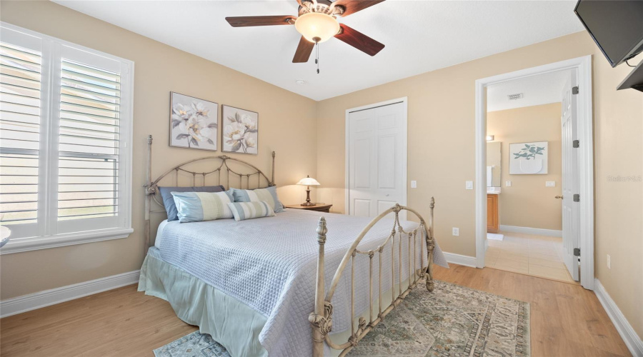 2ND INLAW SUITE WITH PRIVATE BATH