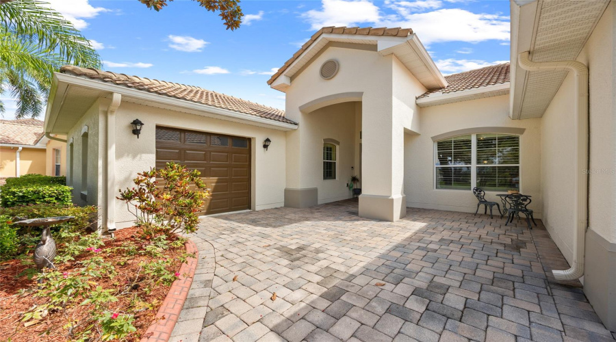 3 CAR GARAGE